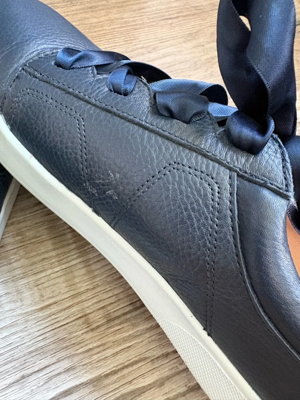 Vionic Chantelle Navy Leather Satin Ribbon Sneakers